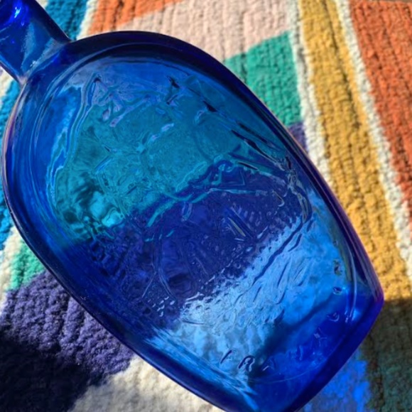 American Eagle Bottle - Picture 7 of 10